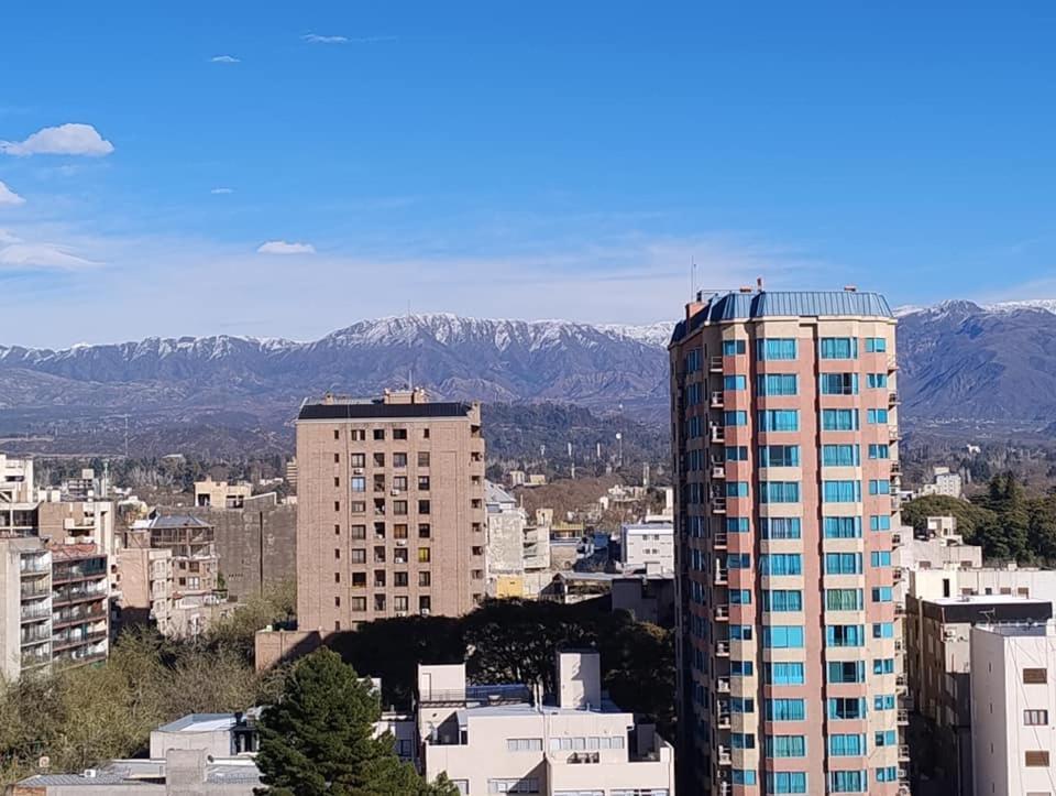 Edificio Presidente Con Cochera Y Terraza Mendoza