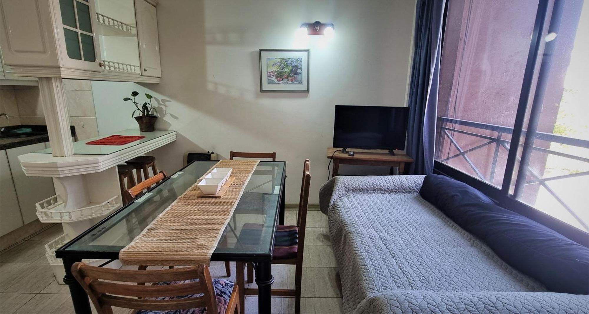 Apartamento Edificio Presidente Con Cochera Y Terraza